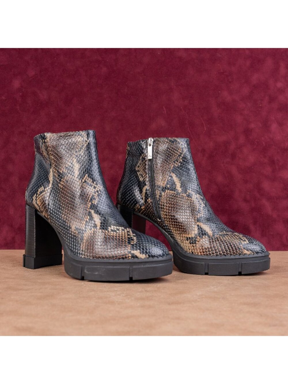 Aquatalia Women Lola Snake Print Platform Heel Zip Ankle Boots sz 9.5